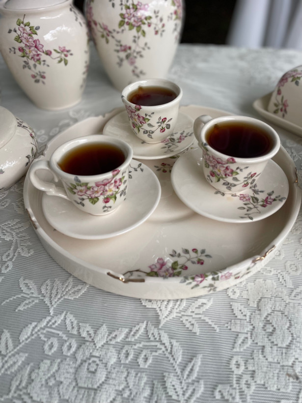 ست پذیرایی سرامیکی طرح گل ریز صورتی