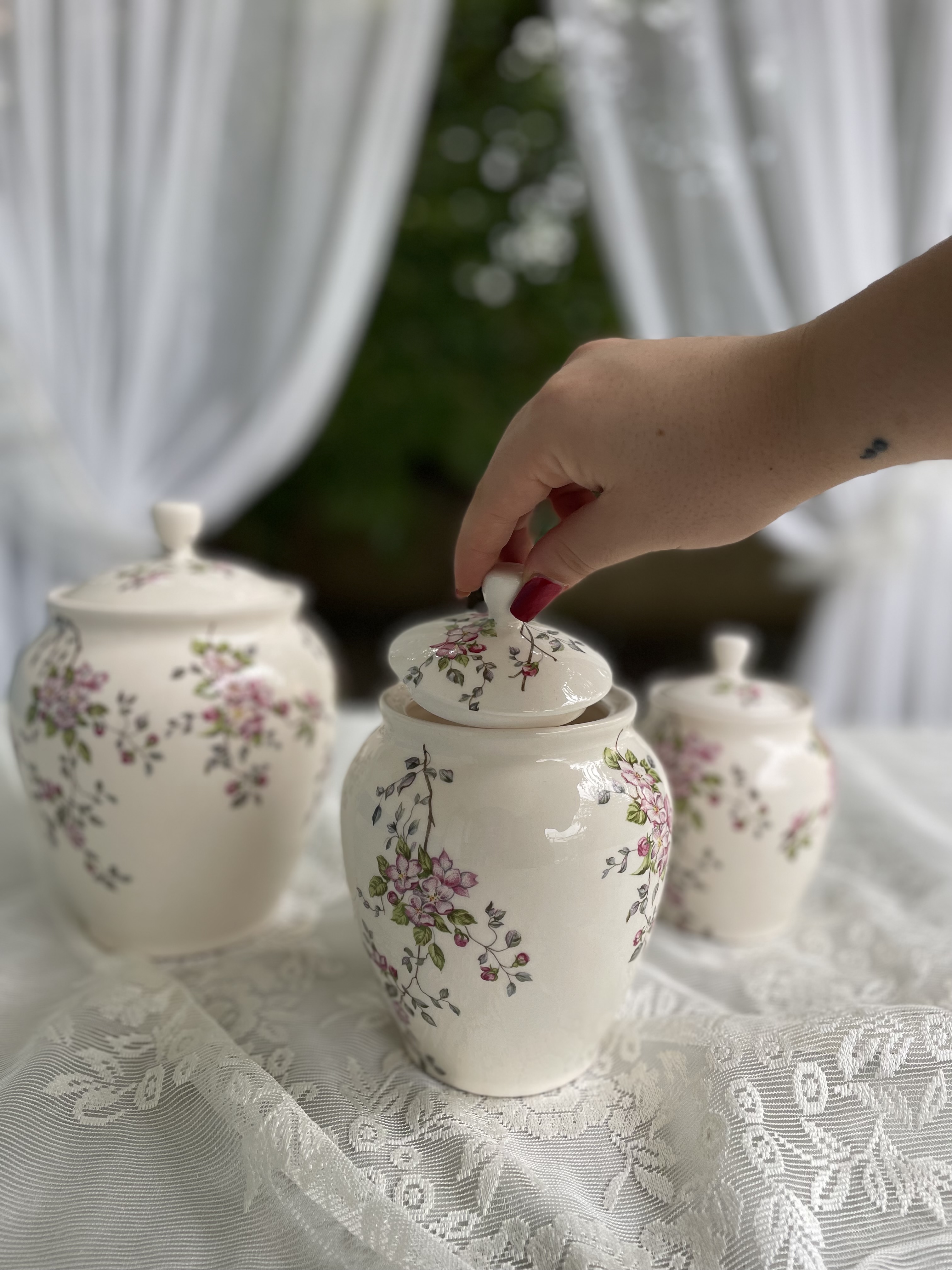 بانکه سرامیکی سه تیکه طرح گل ریز صورتی